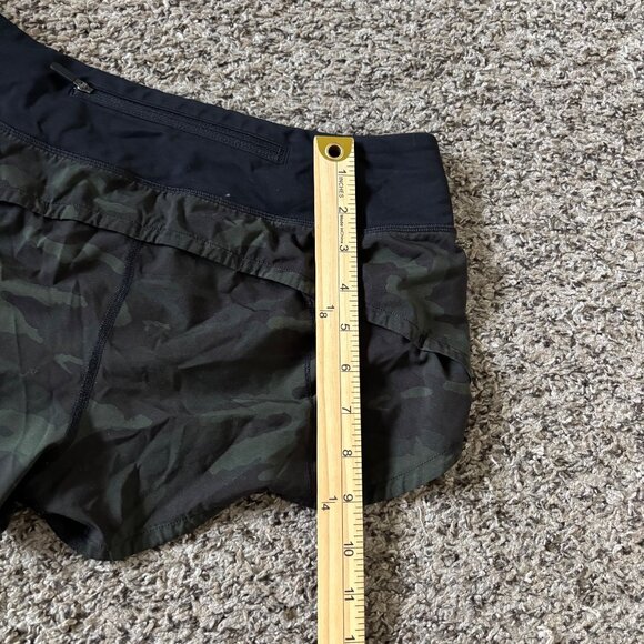 Lululemon Womens Camo Speed Up Shorts Size 6 Black & Green Yoga Running Activewe - Picture 5 of 6